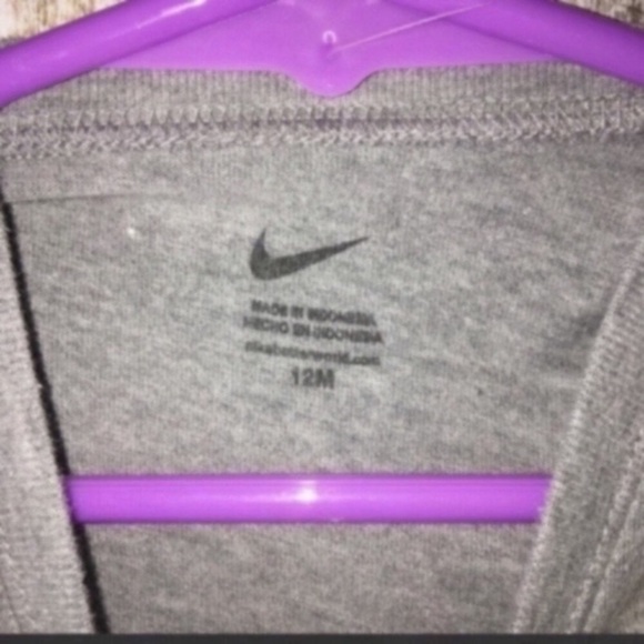 Nike Kids Run Fast Gray Tee - Picture 4 of 4